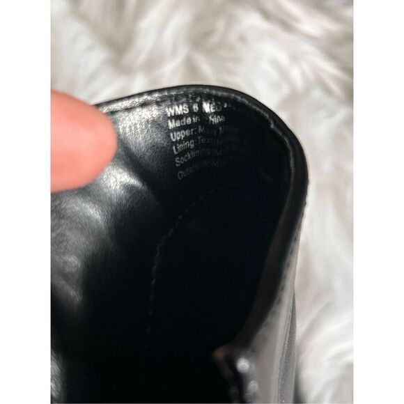 Simply by Vera wang simply by vera a black booties cut out size 6 medium with 2. - Picture 6 of 6